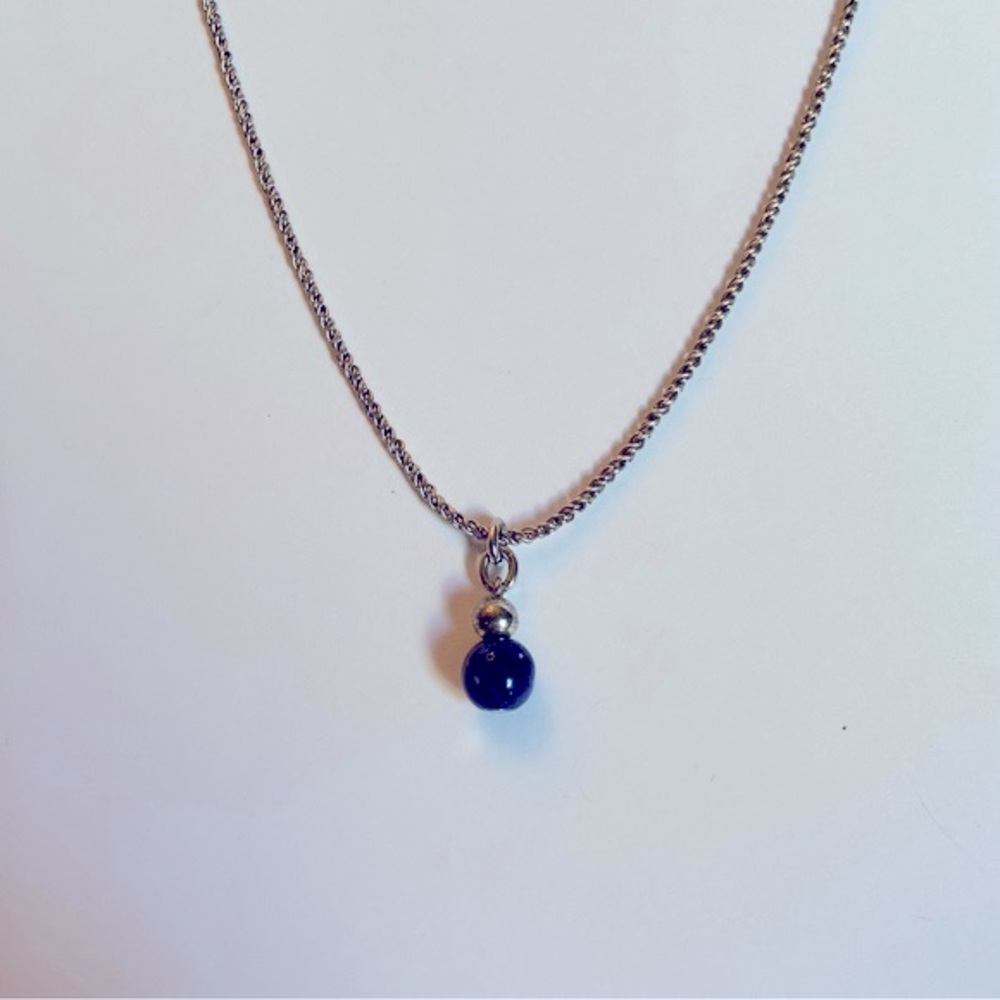 Liz Claiborne silver tone and blue bead pendant on chain - Picture 4 of 5